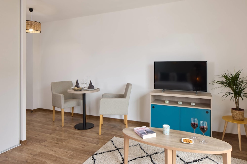 Quality Aparthotel Valenciennes 27/30