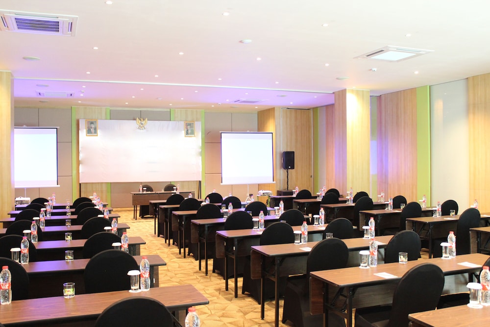 Zest Parang Raja Solo by Swiss-Belhotel International 43/51