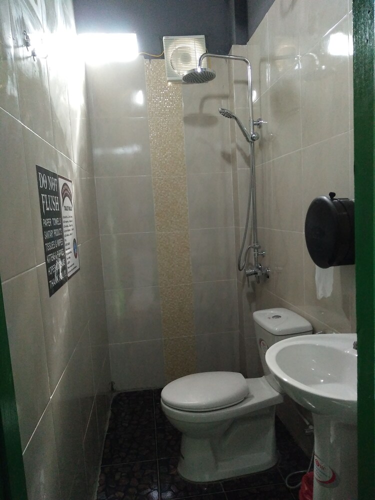 Vang Vieng Rock Backpacker Hostel 48/48