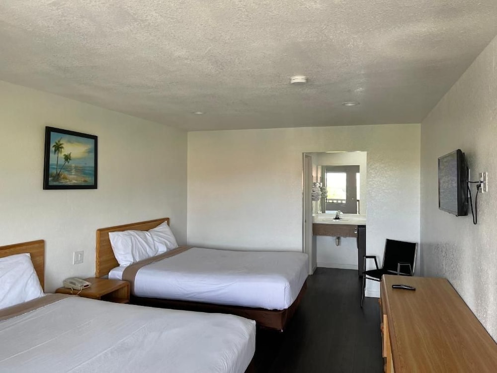 Palms Inn & Suites 10/50