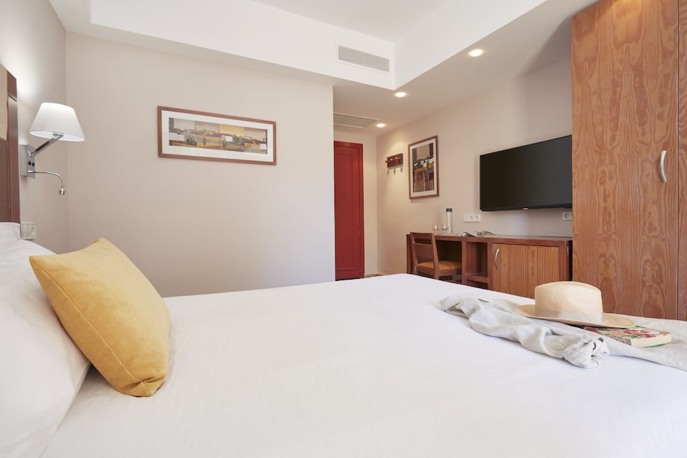 Universal Hotel Don Leon 27/71