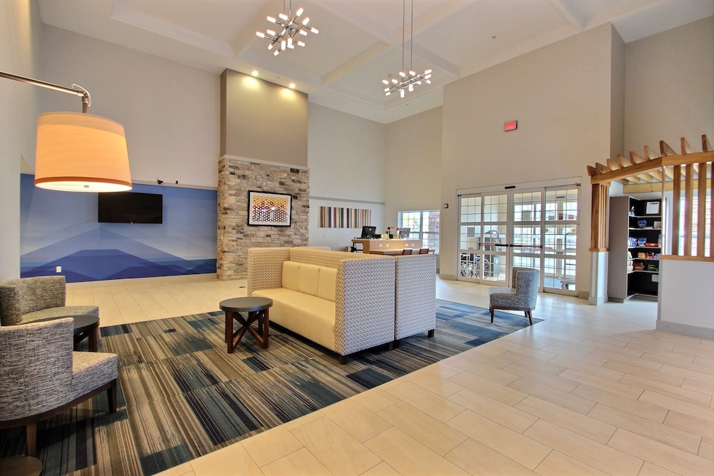 Holiday Inn Express Hotel And Suites Milwaukee Airport 53/74