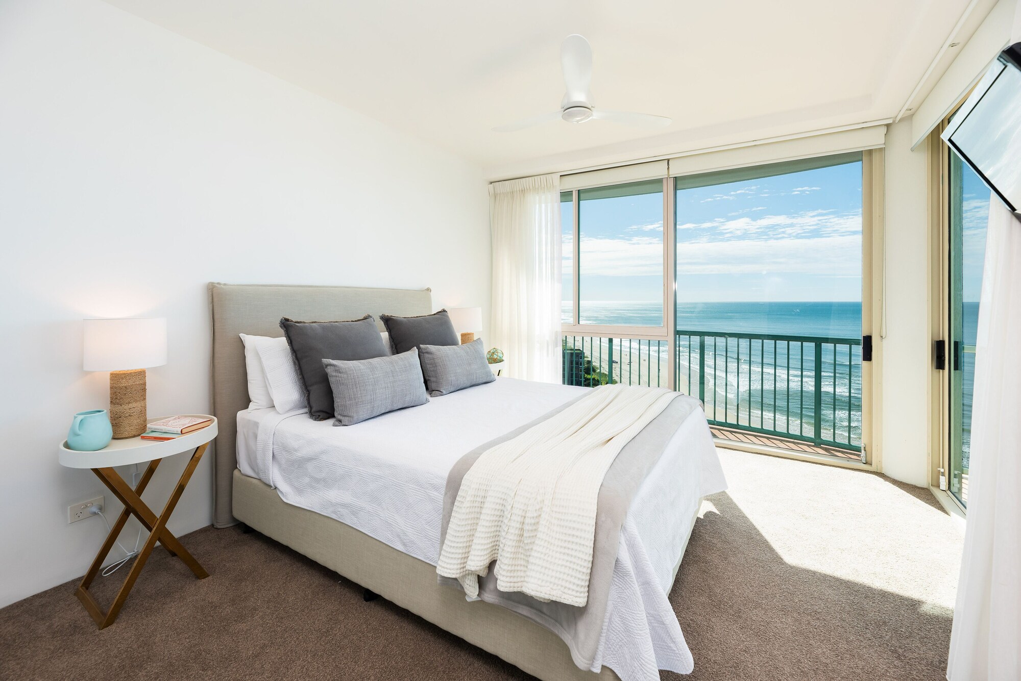 3 Bedrooms, Sub, Platinum, Penthouse, King and Twin Beds, Queen Bed, Ocean Front, Balcony
