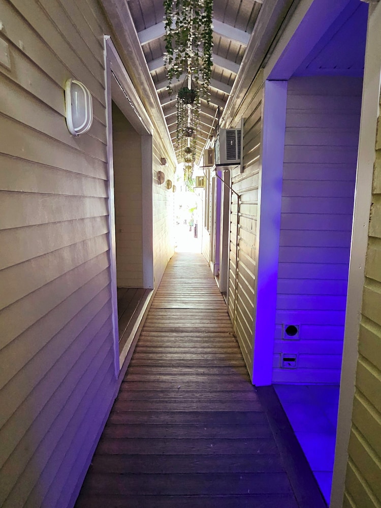 Bishop Hotel Key West 21/50