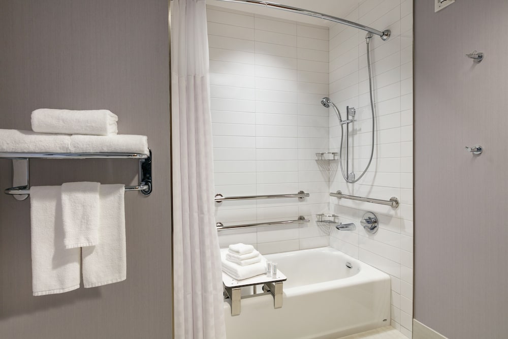 Hyatt Place Fort Worth/TCU 12/50