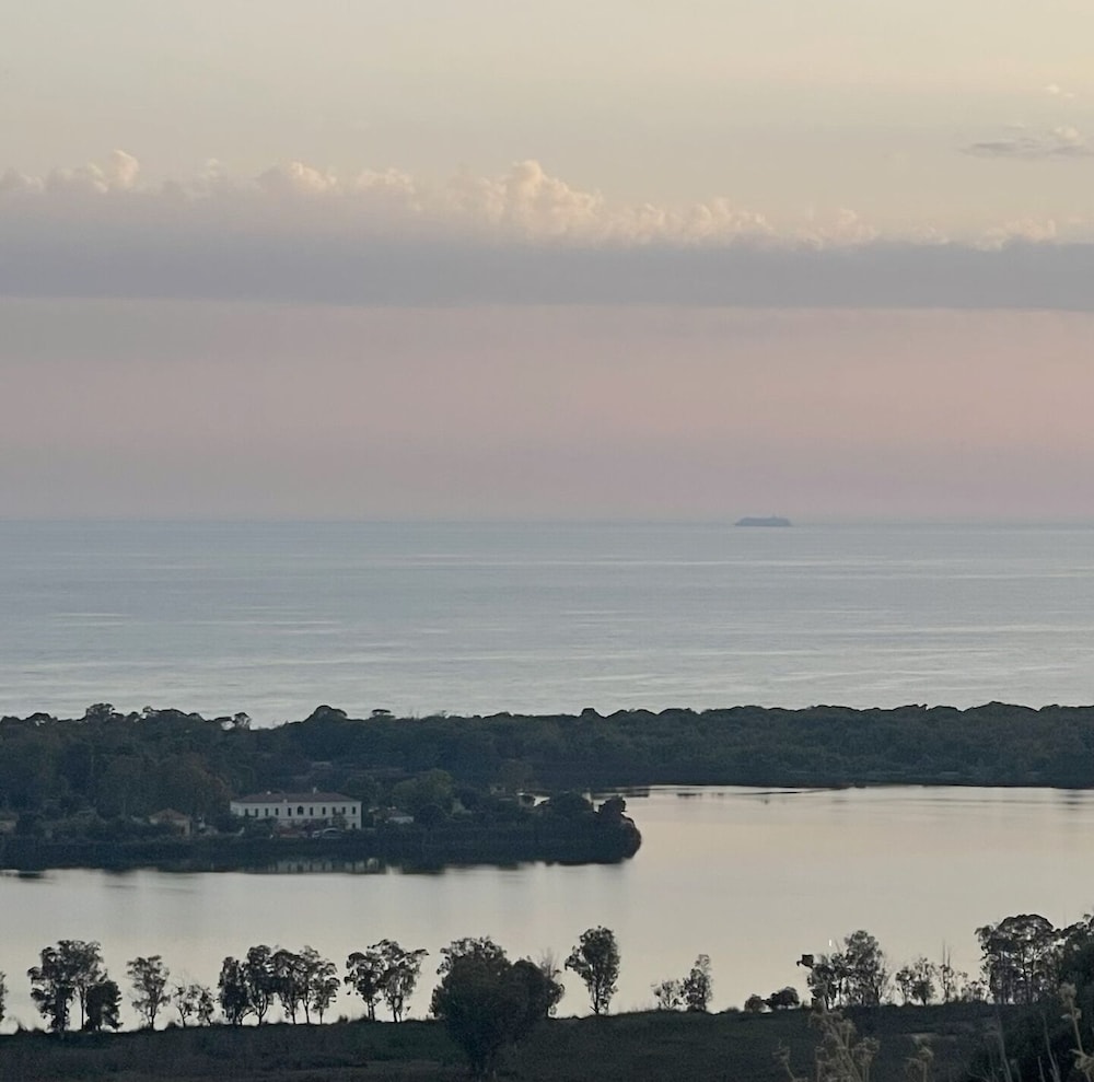 KAIAFAS LAKE HOTEL 54/67