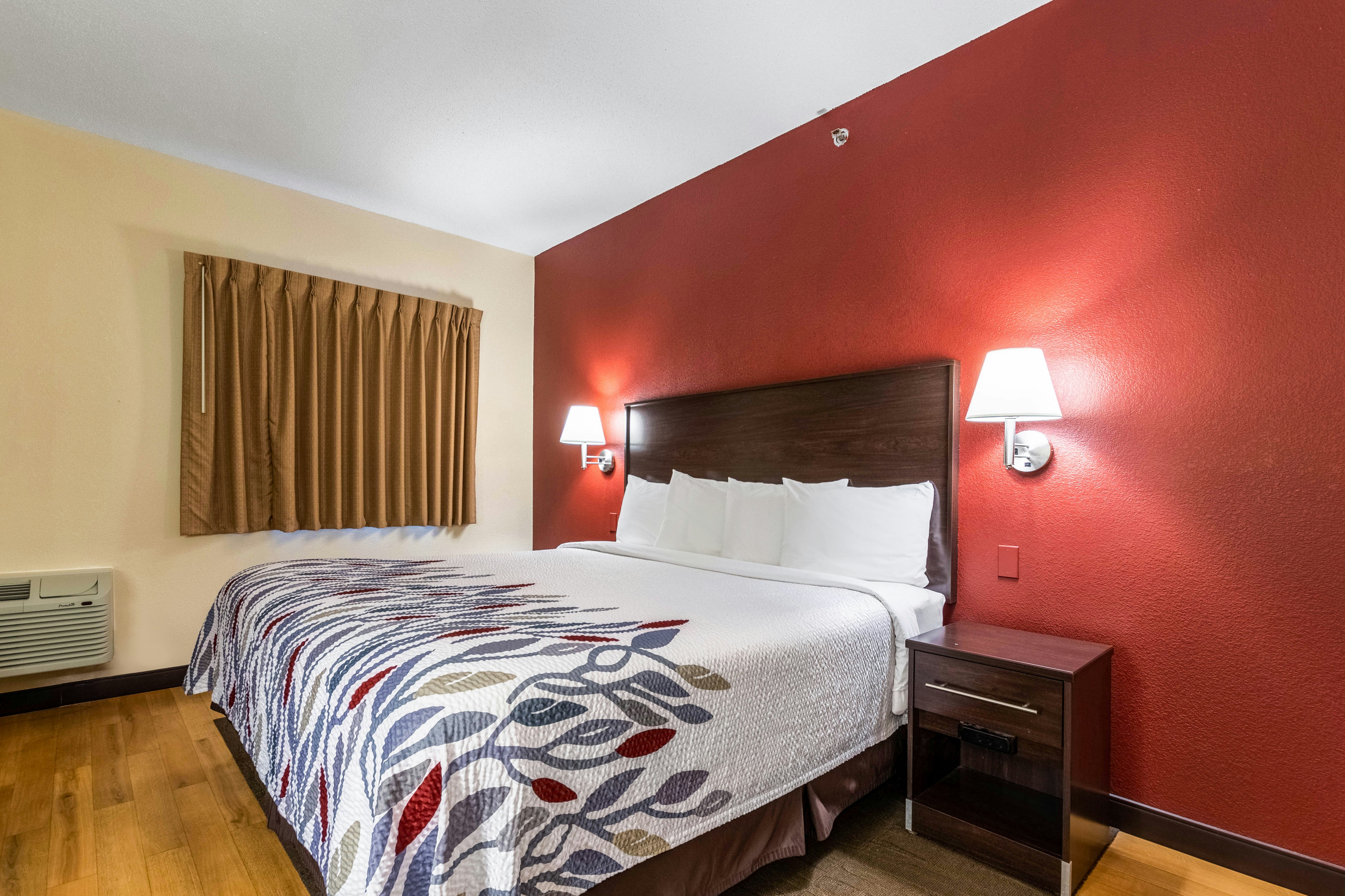 غرفة سوبيريور بسرير كينج، Red Roof Inn Georgetown 3/9
