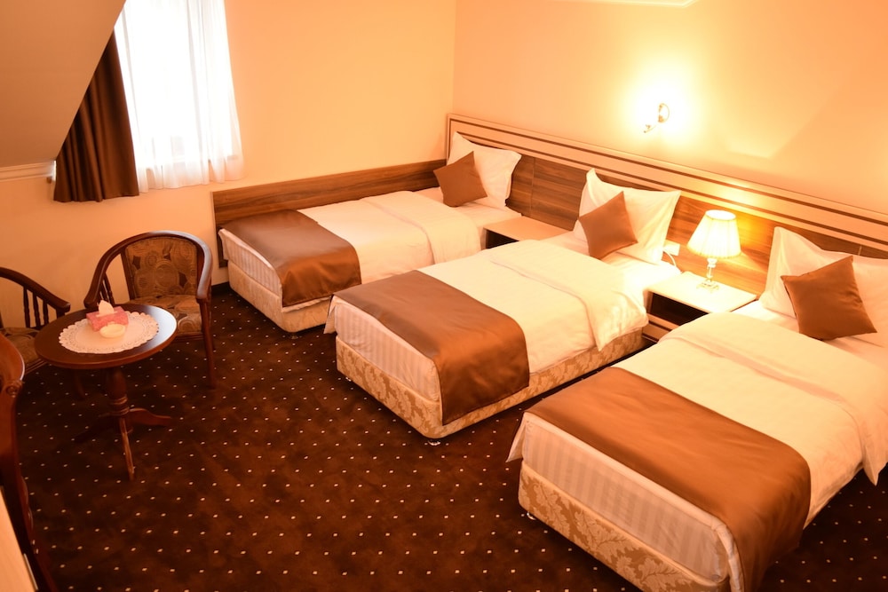 Artsakh Hotel 9/37