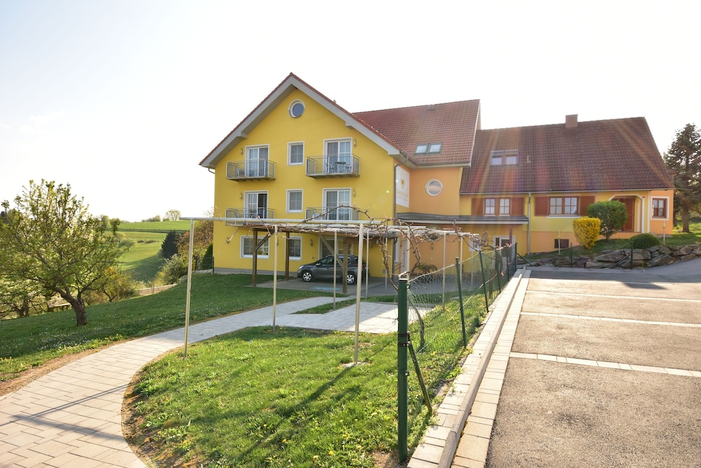 Golf & Therme Sonnepension 30/38