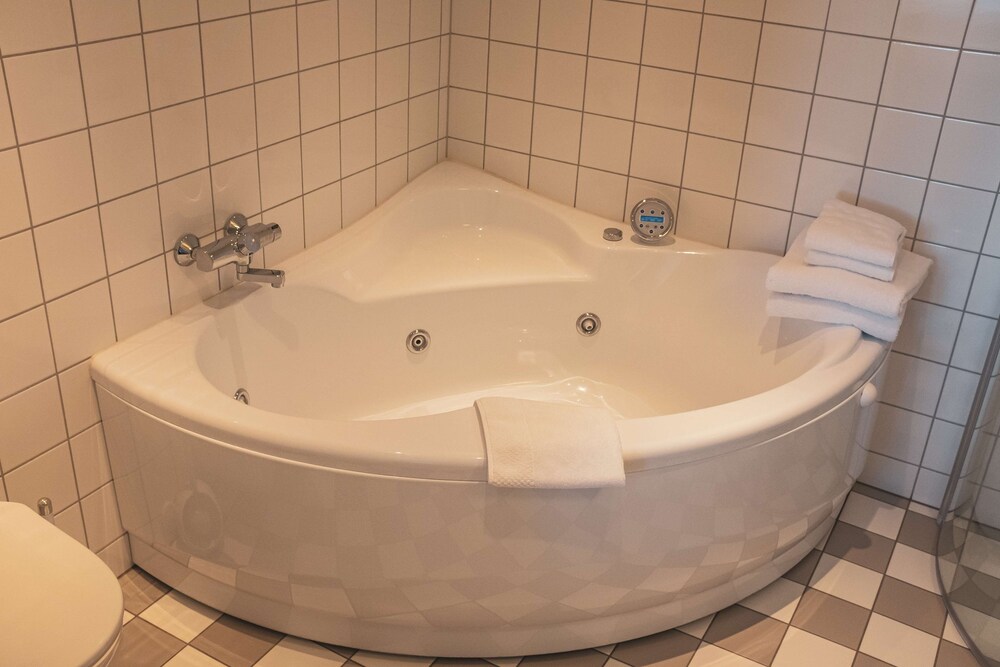 Voksenasen Hotell, BW Signature Collection 24/60