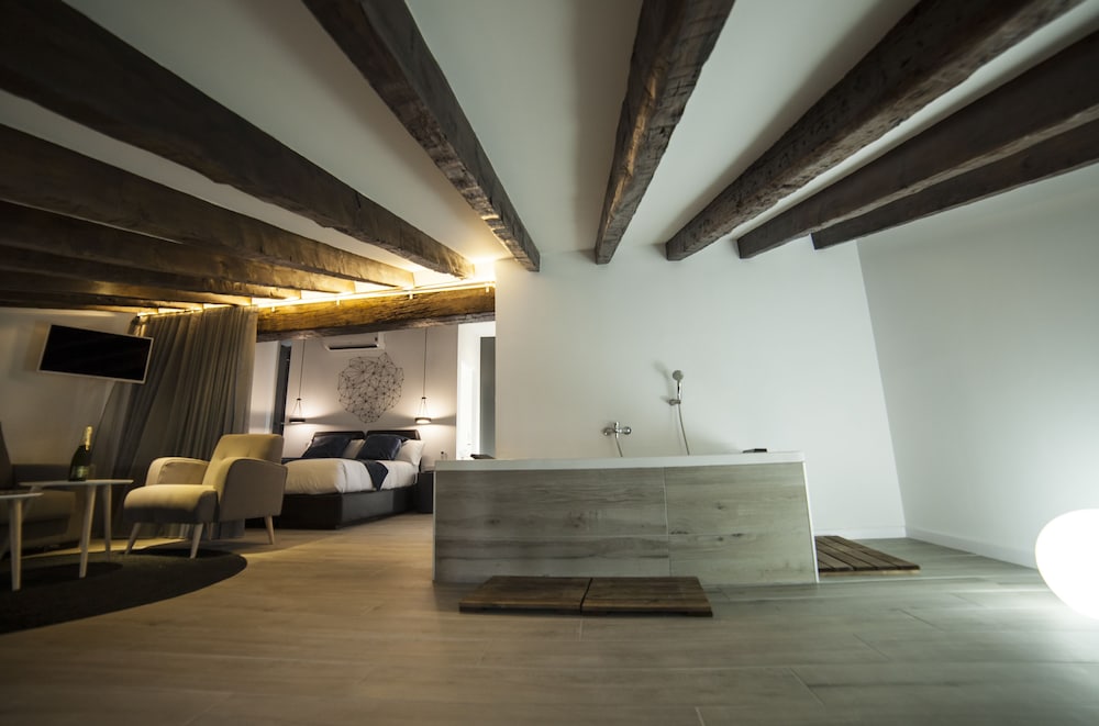 Hotel El Siglo 43/64