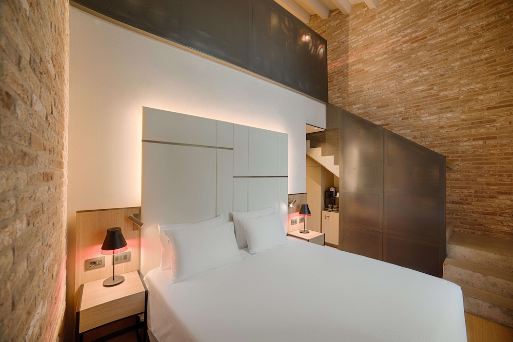 جناح دوبلكس جونيور، Nh Collection Venezia Murano Villa 8/10