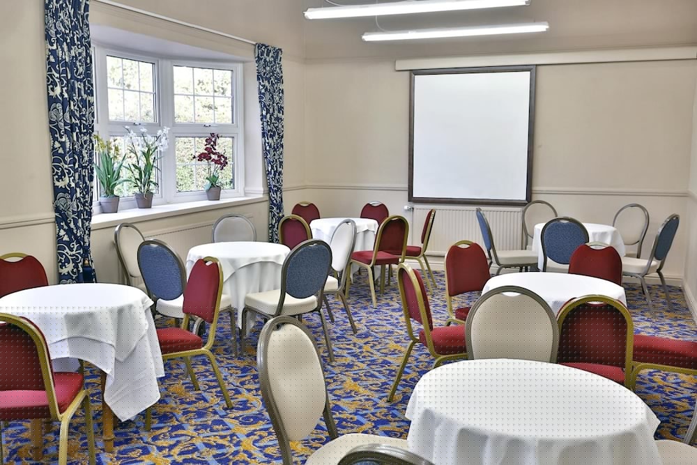 Reigate Manor 44/45