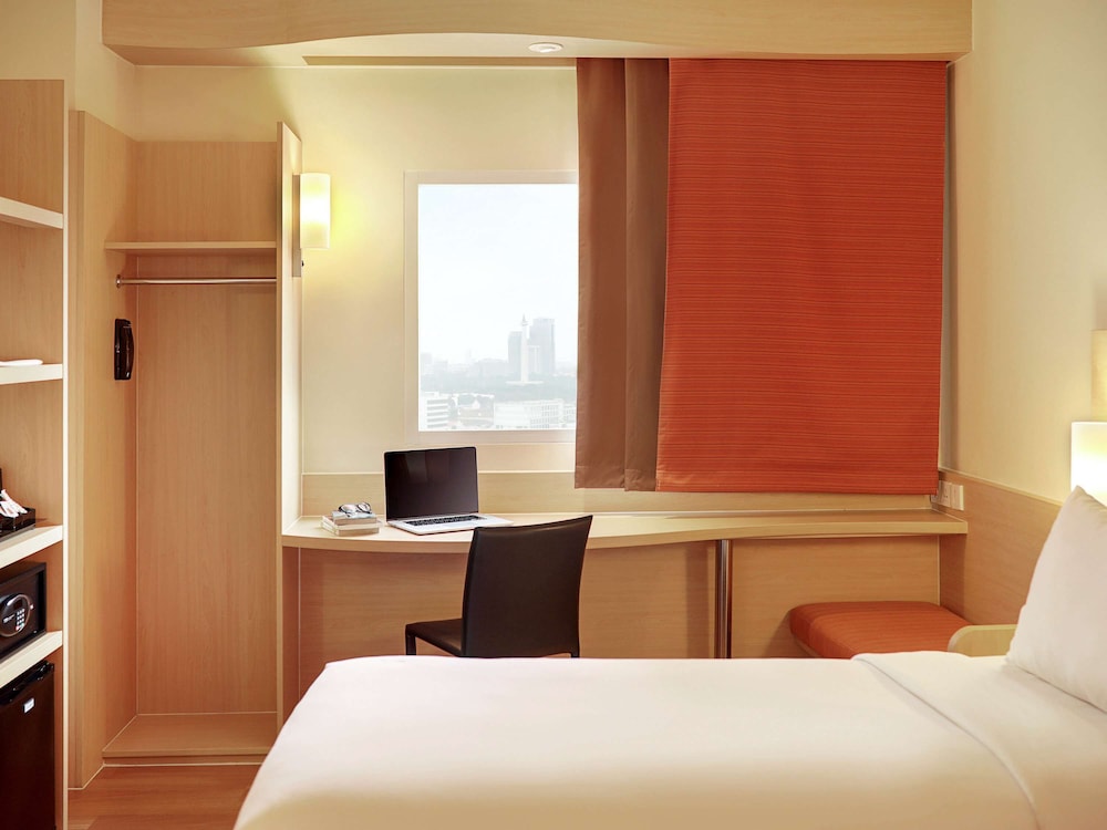 Ibis Jakarta Harmoni 17/56