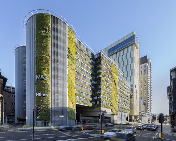 Hilton Woking 48/48