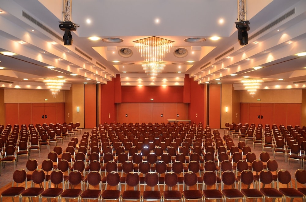 Harzer Kultur- & Kongresshotel Wernigerode 46/56
