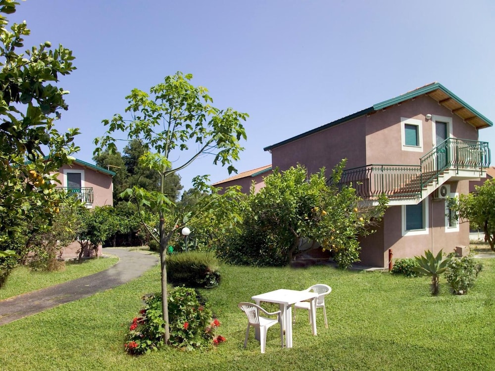 Villaggio Alkantara 65/66