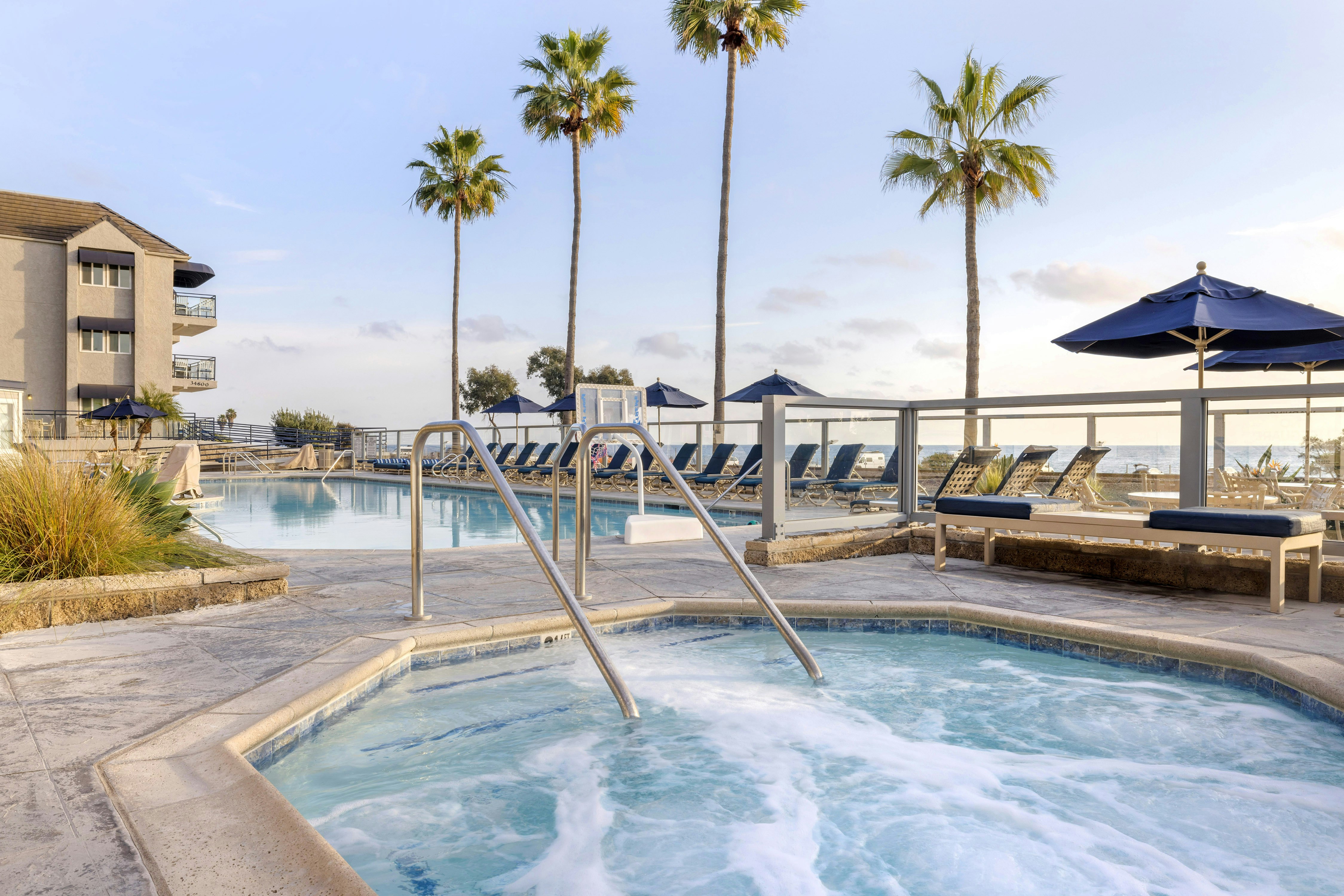 Hilton Vacation Club Riviera Beach & Shores, CA 15/28