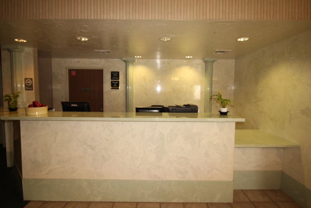 Days Inn by Wyndham Safford AZ 14/60