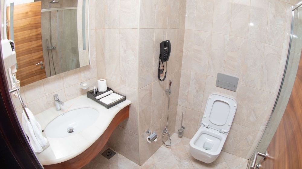Golden Tulip Canaan Kampala 14/69