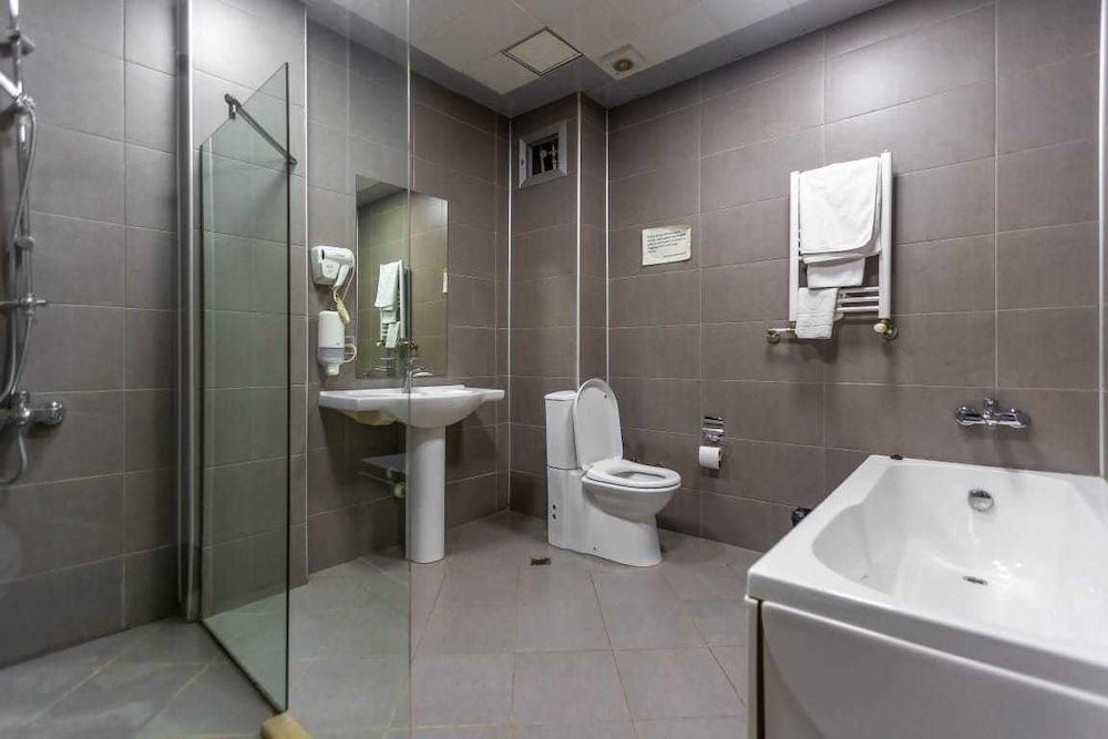 Hotel Diplomat Suites 42/44