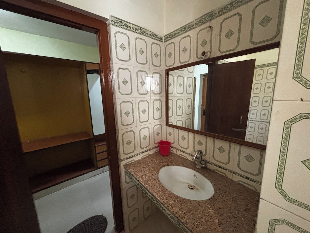 HOTEL SWARAJ RESORTS 55/73