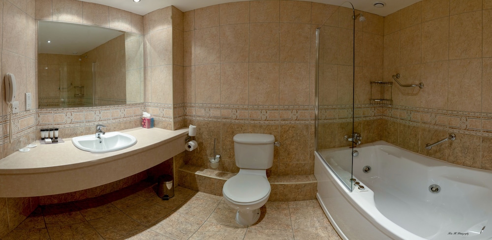 Brook Lodge Boutique Hotel 22/70