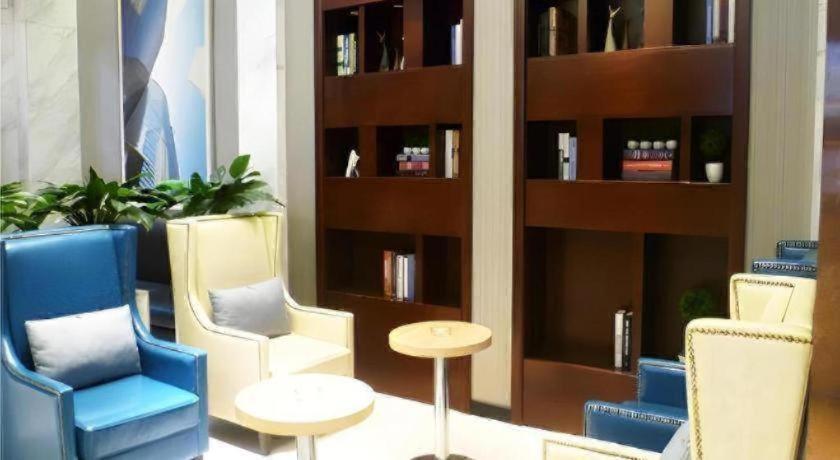 City Comfort Inn Jingmen Zhongxiang Chengtian Huafu 40/50