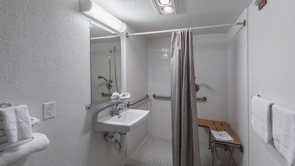 Motel6 Medford, OR - North 50/52
