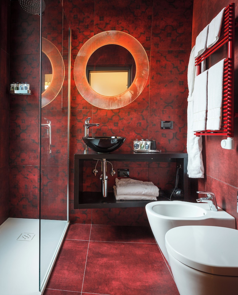 Riva del Vin Boutique Hotel 57/58