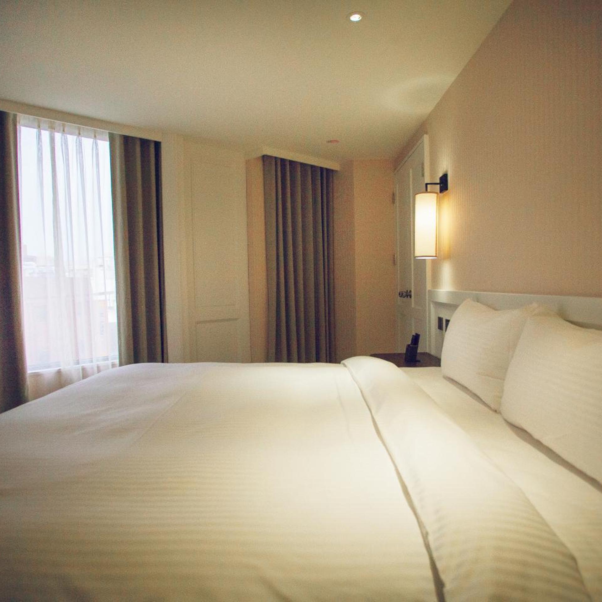 Executive, Suite