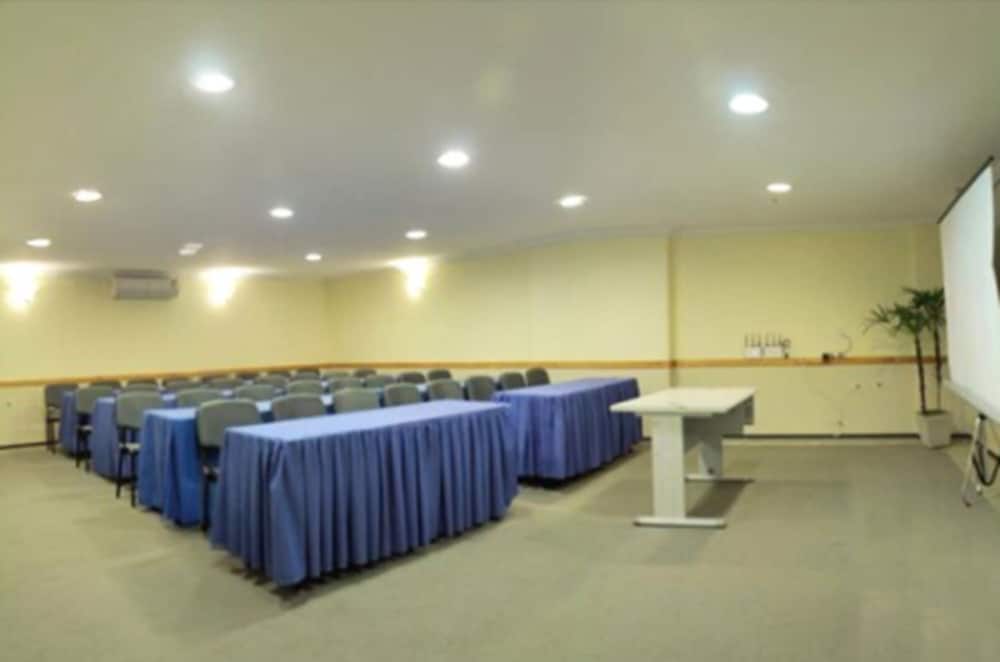 JOH Blue Ocean Hotel 59/63