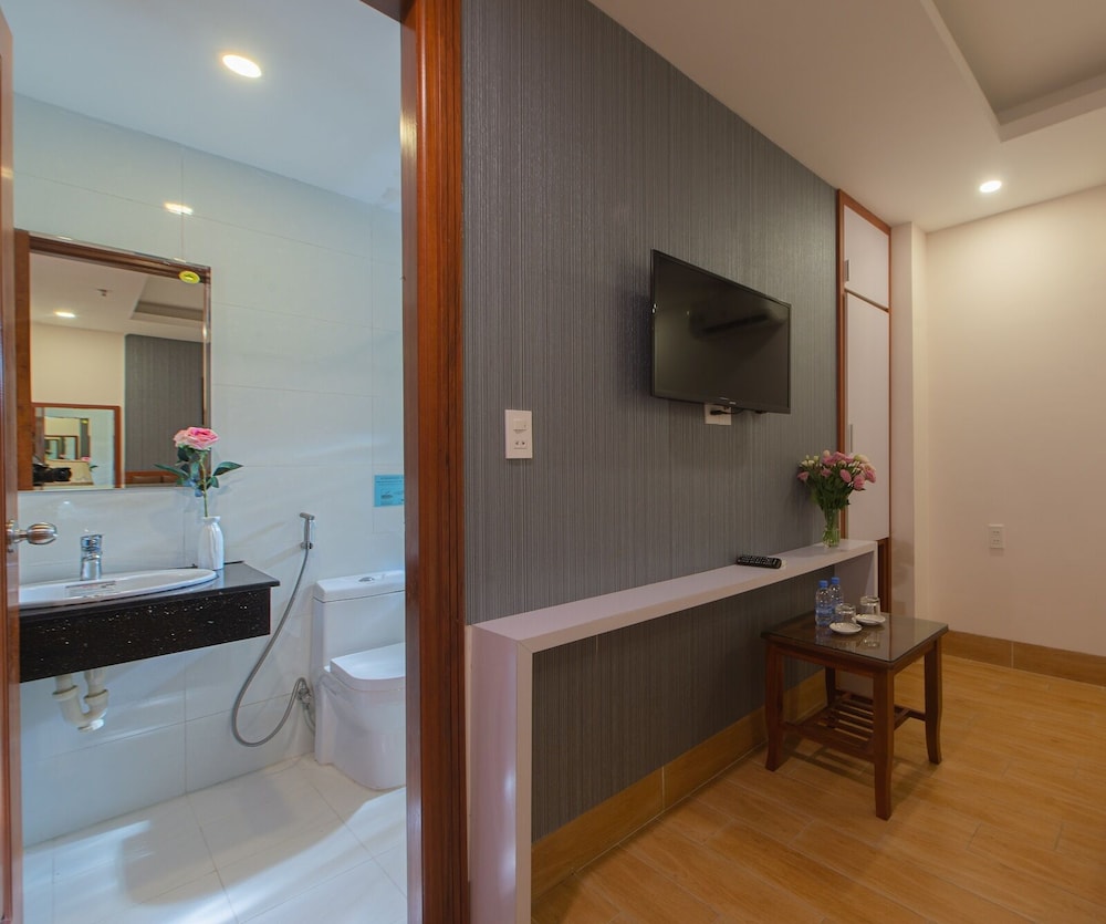Canary Nha Trang Hotel 37/38