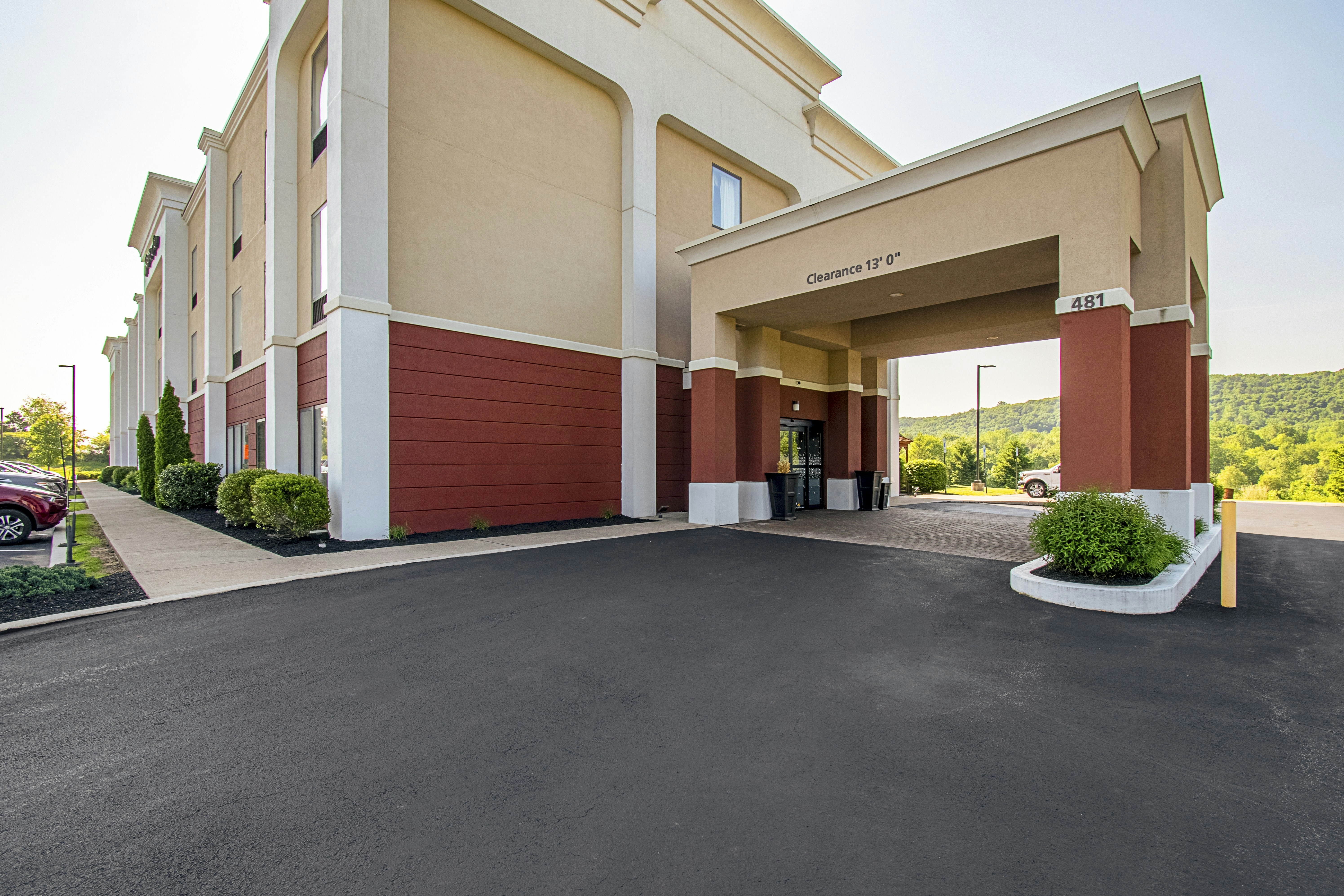 Hampton Inn Pine Grove 43/58