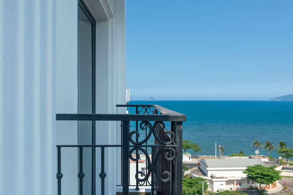 ASTON Nha Trang City Hotel 48/55