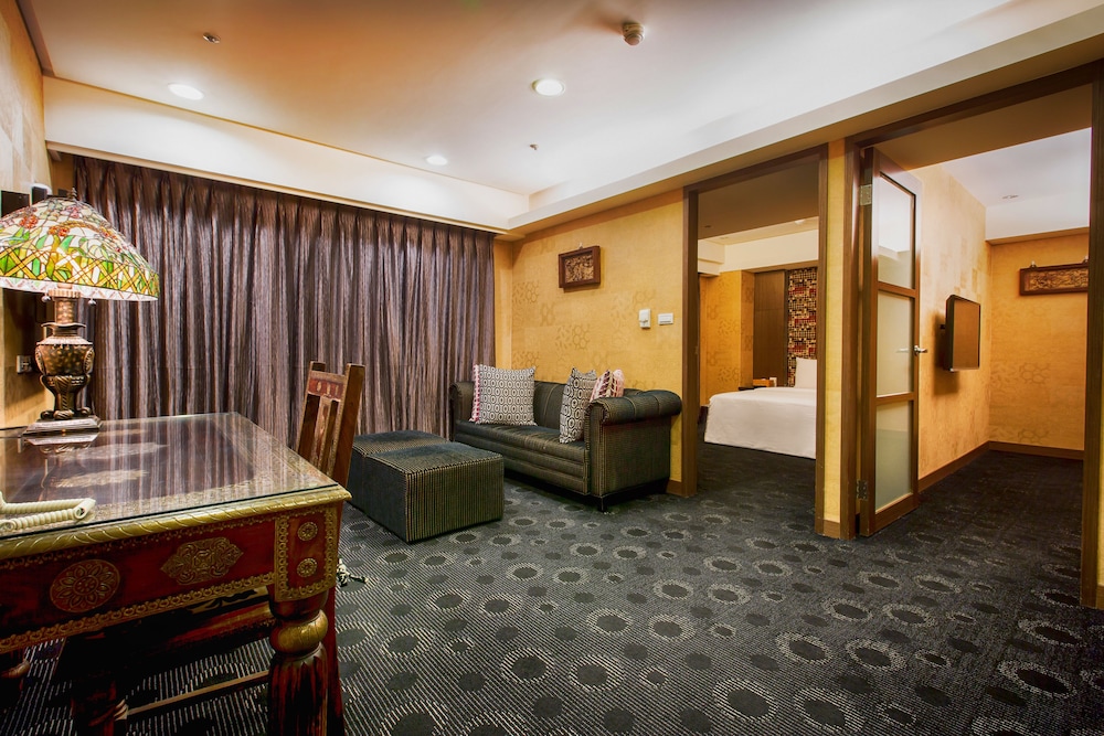 Cai She Hotel 2/48