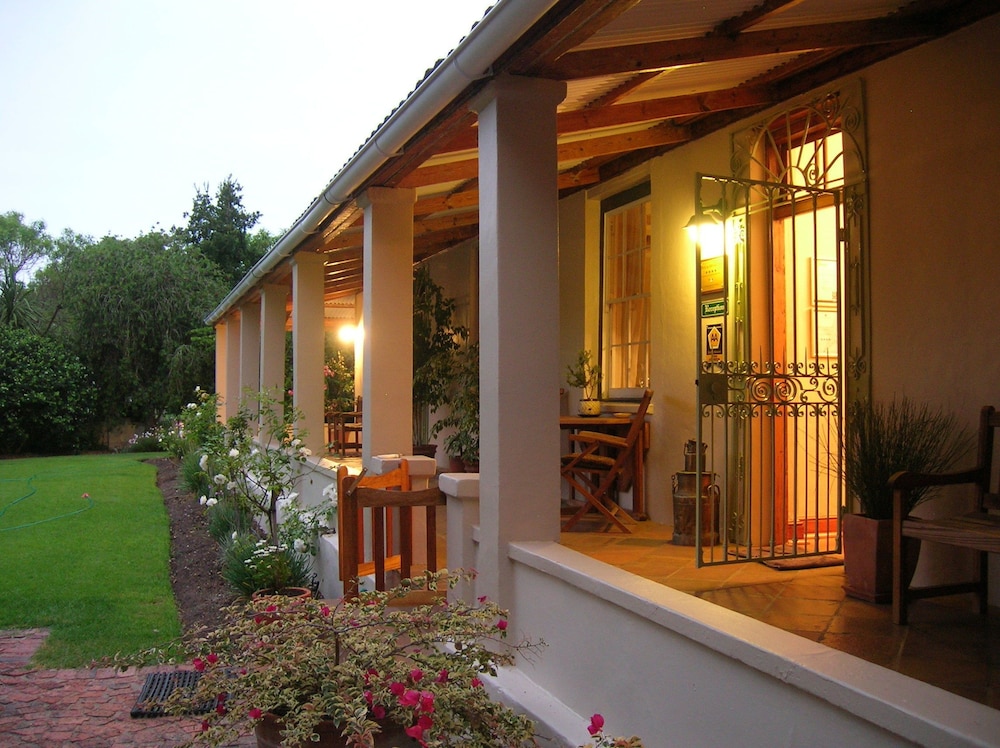 The Old Trading Post - Guest House 2/50