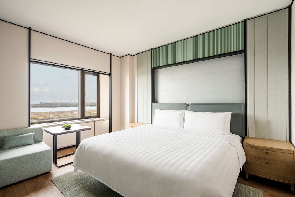 Shangri La Harbin 14/69