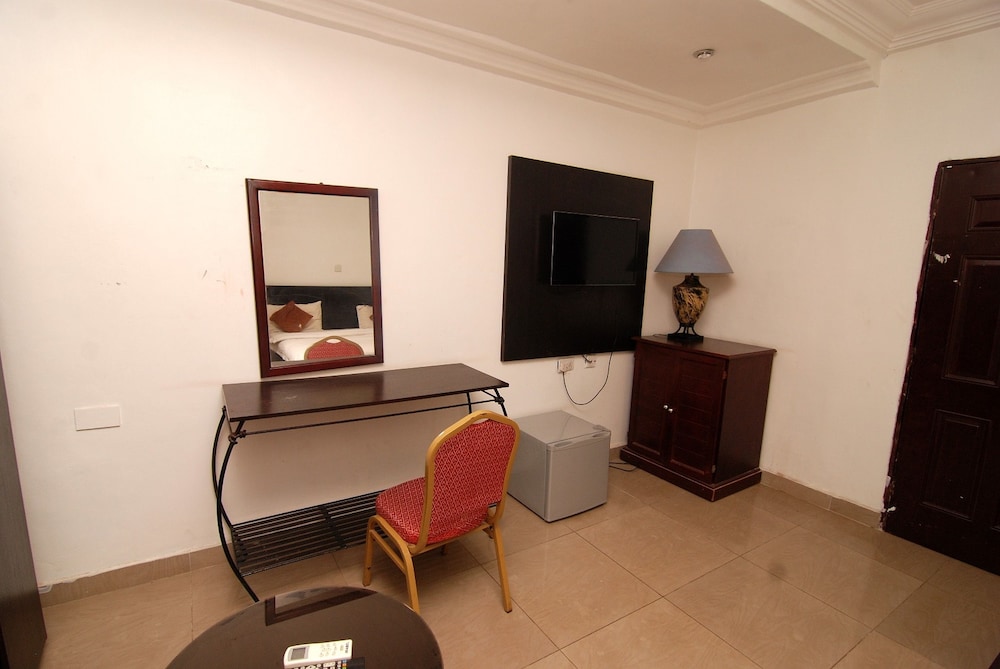 Silverland Hotel And Suites 31/36