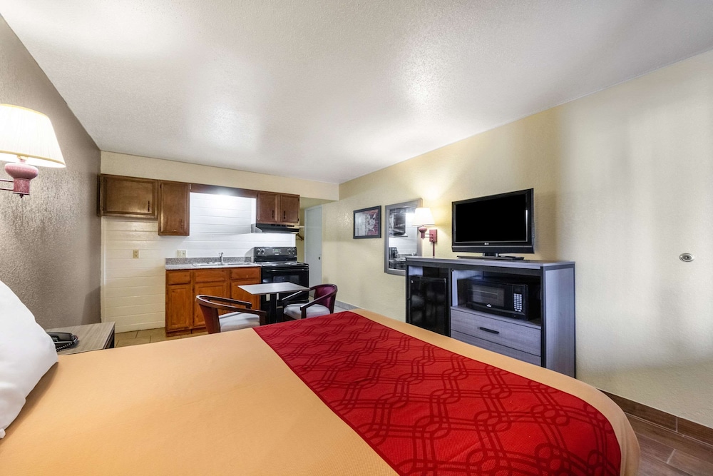 Econo Lodge San Marcos University Area 26/31