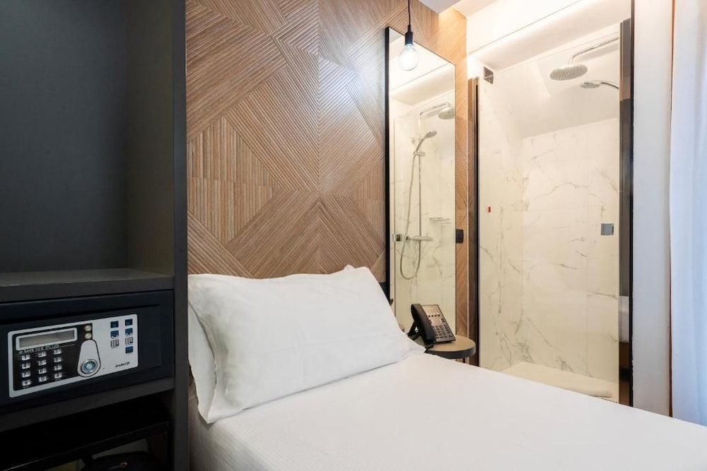 London Hotel 41/64