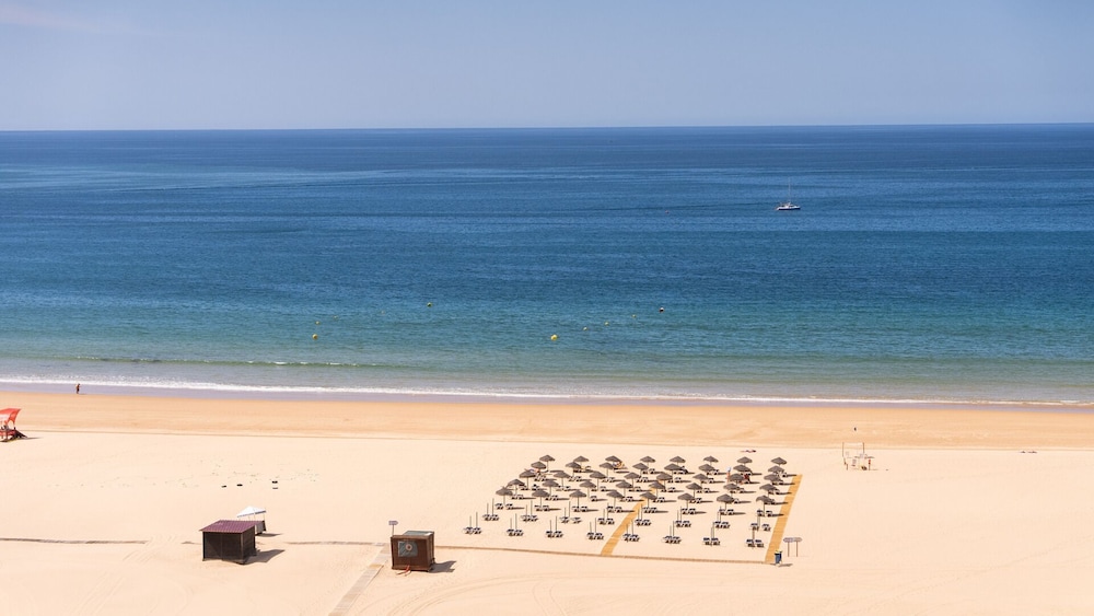 Hotel Algarve Casino 47/50