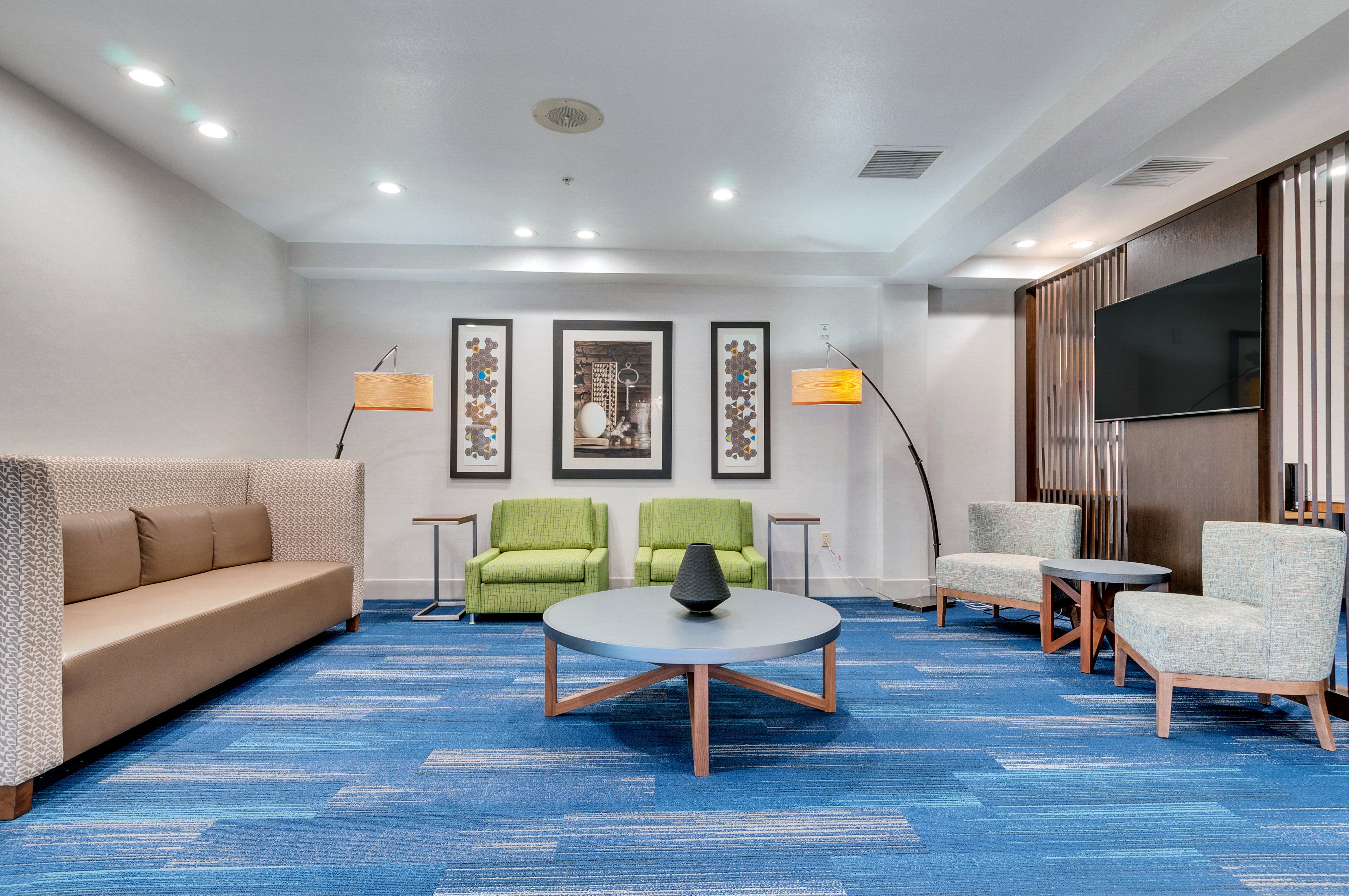 Holiday Inn Express Hotel And Suites Lake Elsinore 39/61