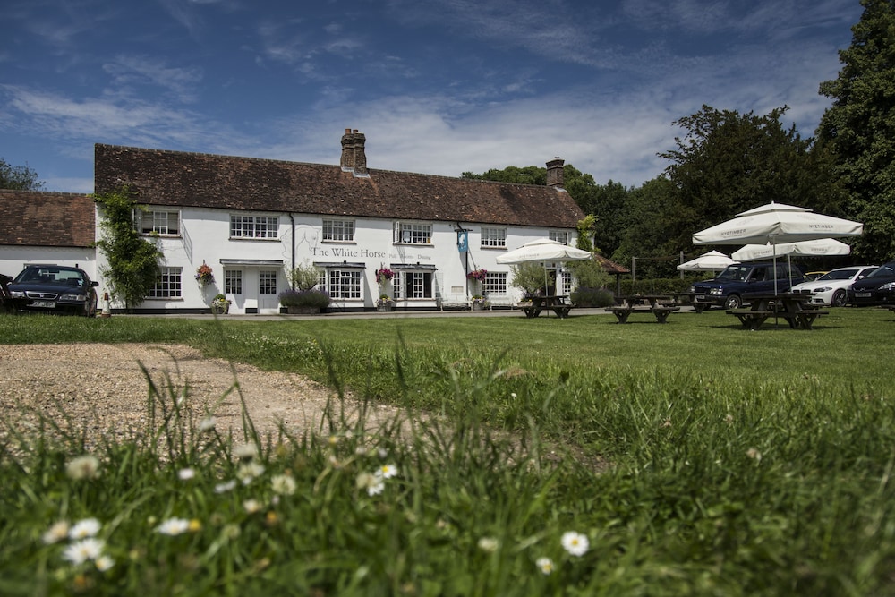 The White Horse 43/50