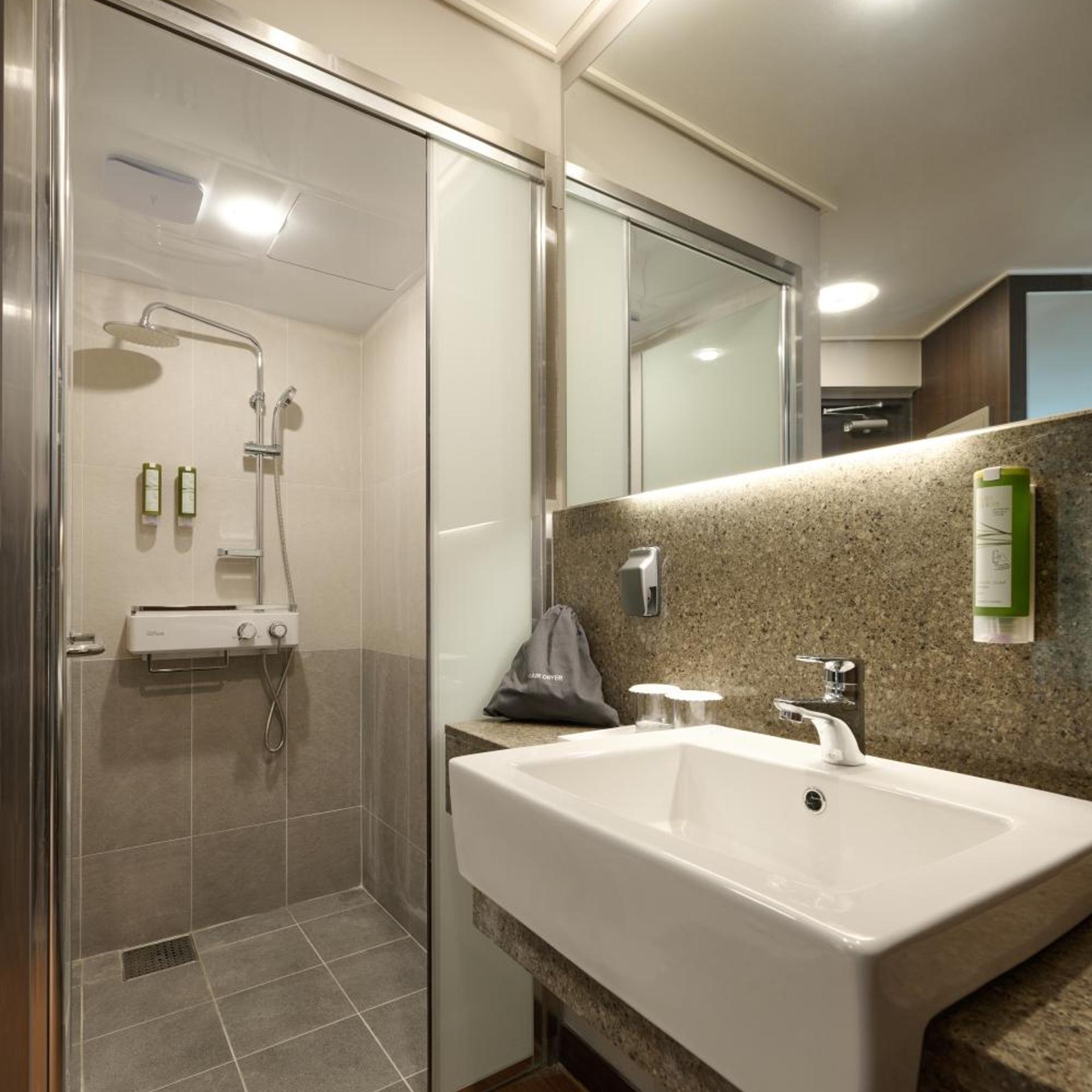 The Hotel Sokcho 47/51