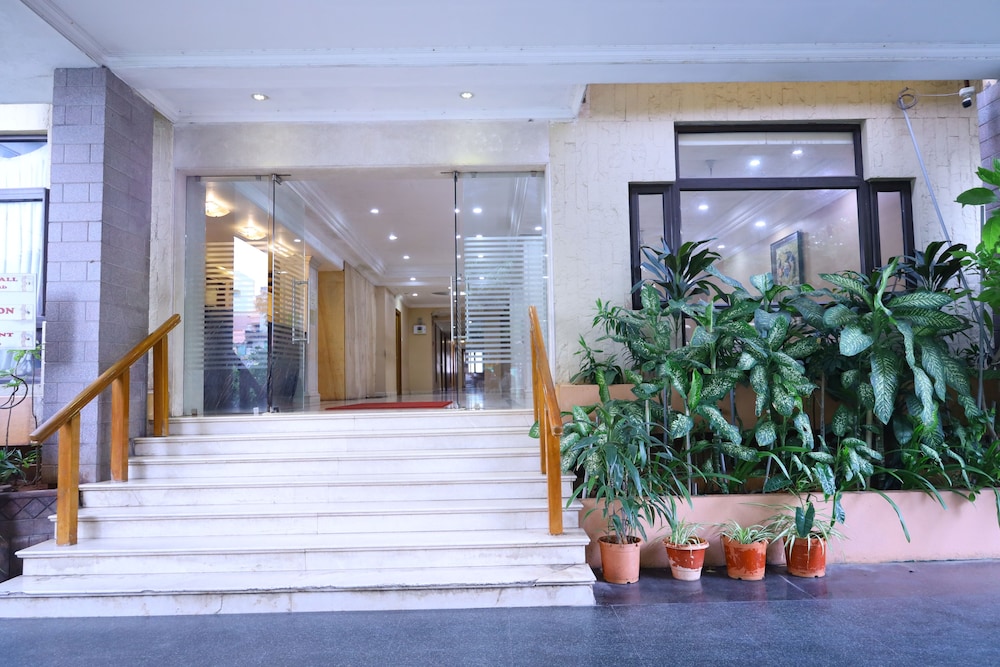 Hotel Surguru 10/60