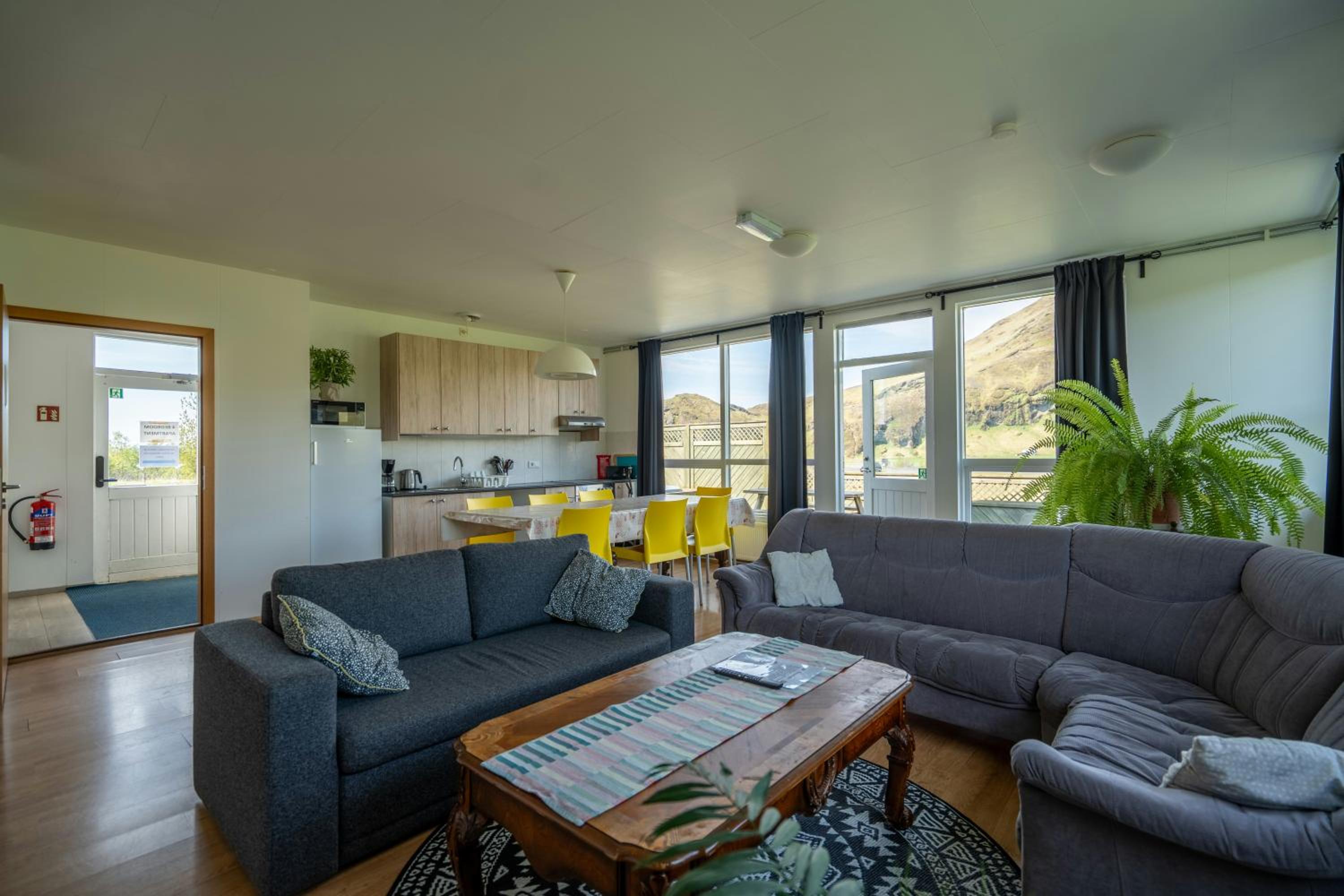 Hotel Skogafoss 10/25