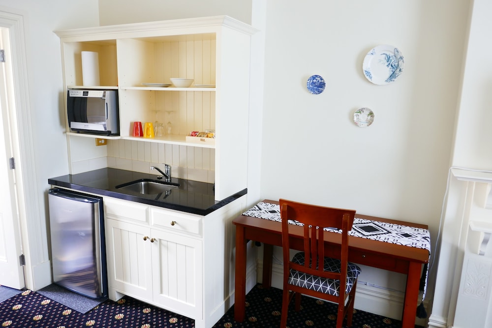 Highland House Boutique Hotel 30/35
