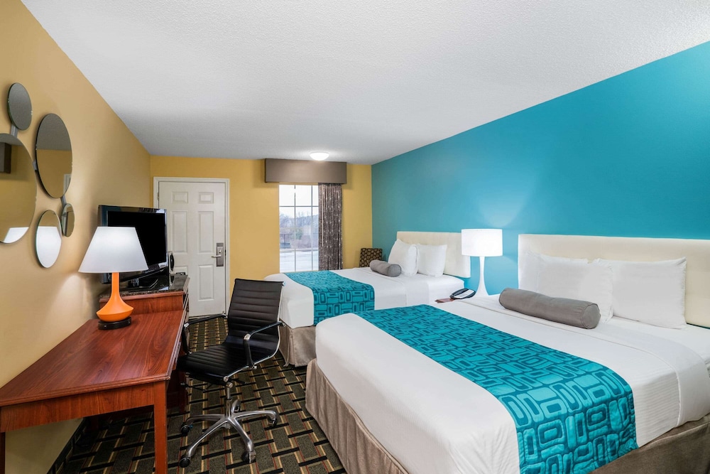 Howard Johnson By Wyndham Dalton 3/14