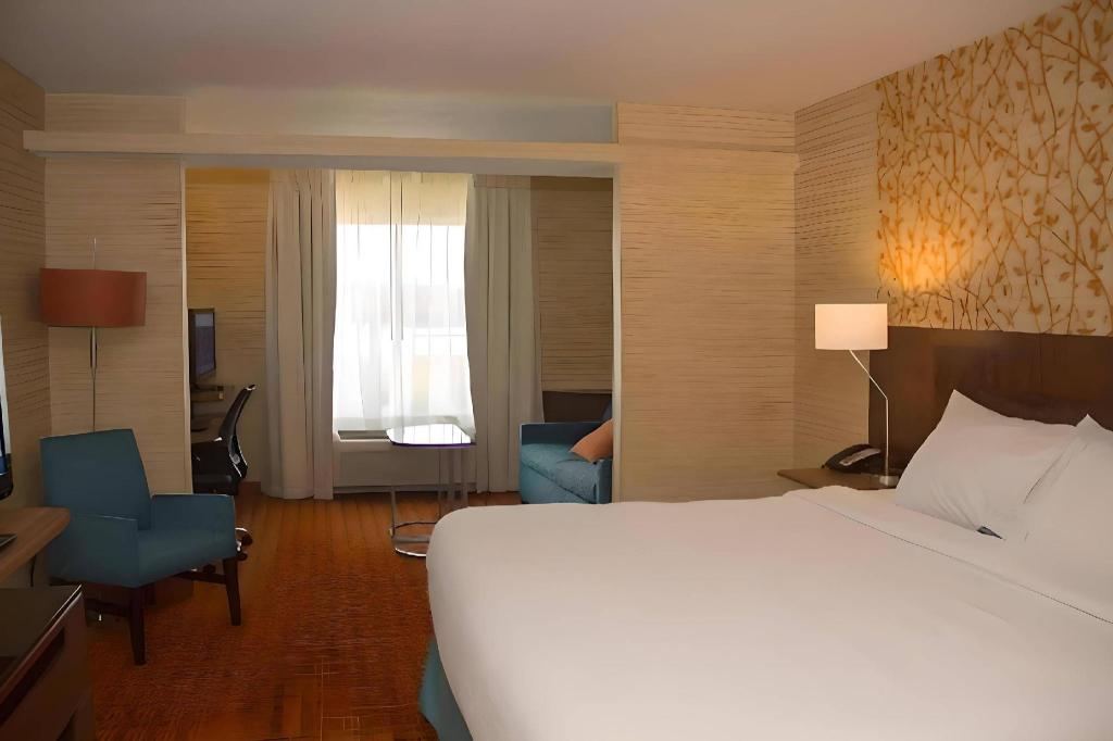 Room, King and Queen Bed